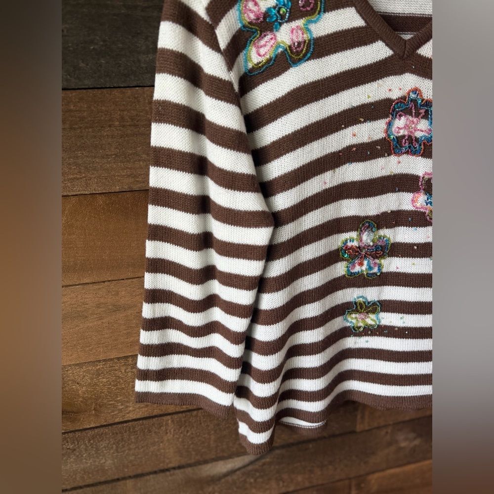 Vintage Striped Floral Beaded Knit Sweater V Neck Soft 90s Cottage - Picture 13 of 16